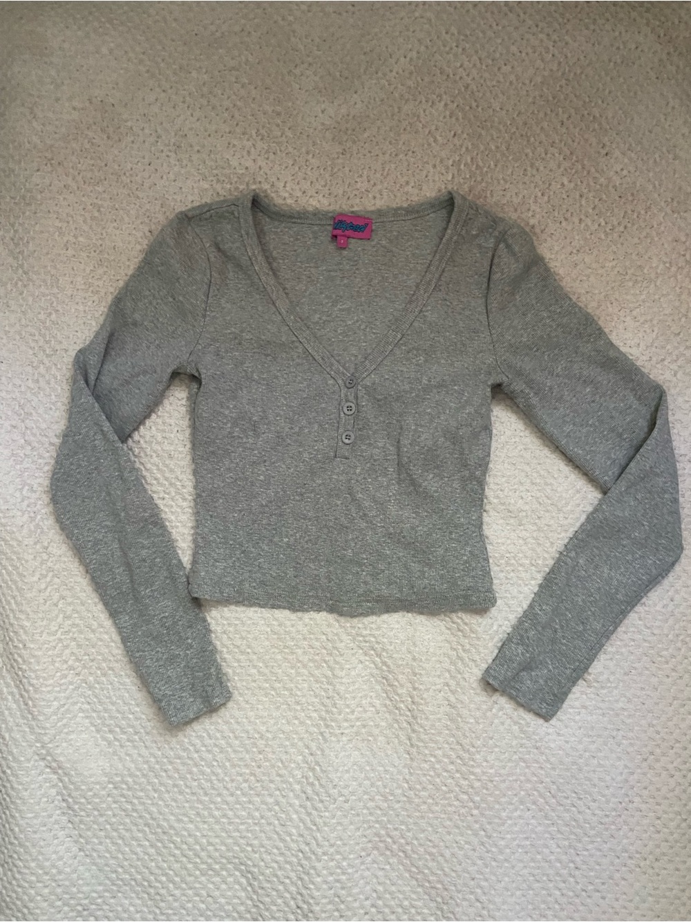 Edikted Gray Ribbed V-Neck Crop Henley Top